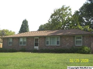 6109 Stratford Ct NW, Huntsville, AL 35806