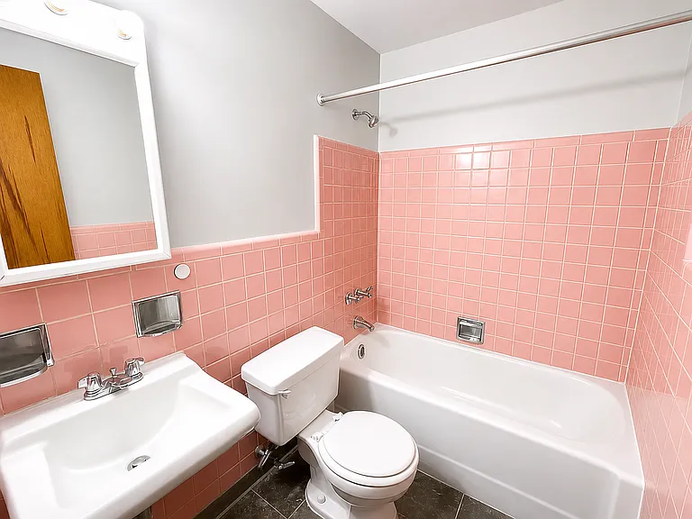 5559 Bartlett St — Photo 5