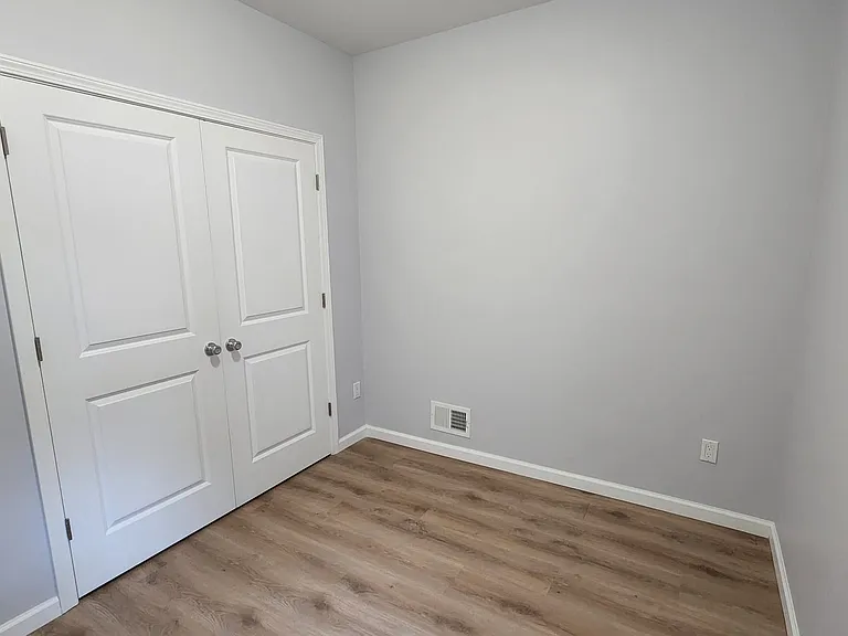 1010 Flora St #1 — Photo 10