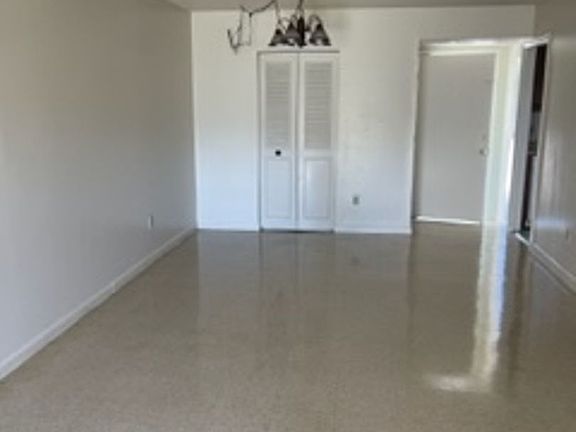 3rd image of 220 Henthorne Dr #C07