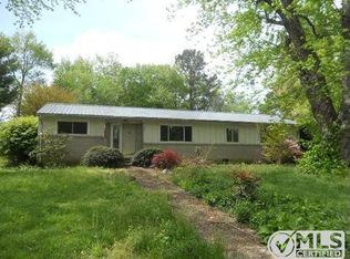 807 Maple Hill Dr, Tullahoma, TN 37388