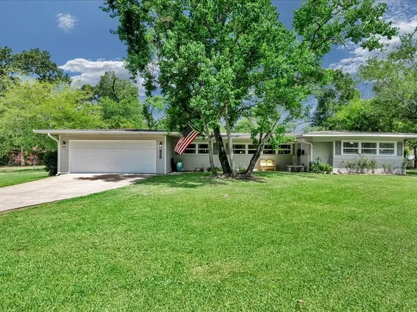 910 Reen Dr, Lufkin, TX 75904