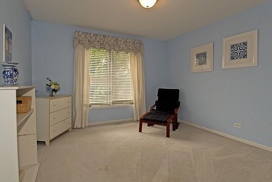 5th image of 2707 Charter Oak Dr