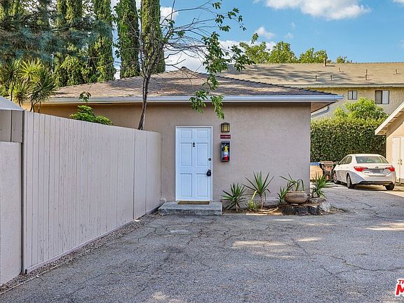 2nd image of 6727 1/2 Orion Ave