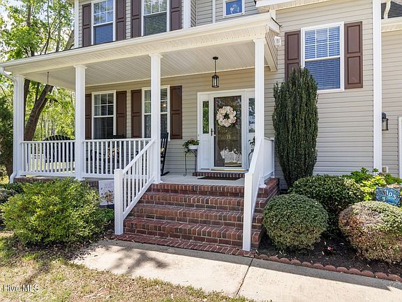 3rd image of 103 Matthews Drive