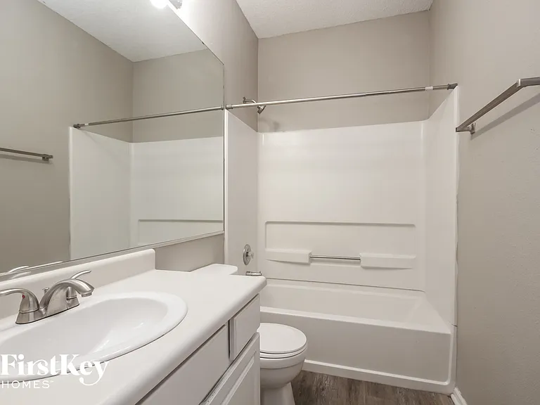 8119 Corktree Dr — Photo 14