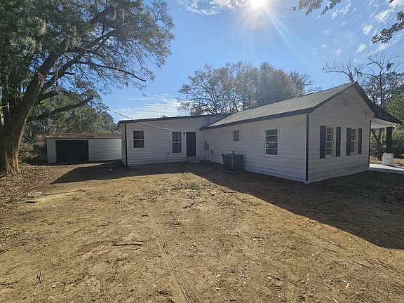 4th image of 2202 Bacon Park Dr