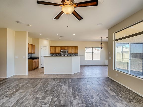 3rd image of 18397 N Larkspur Dr