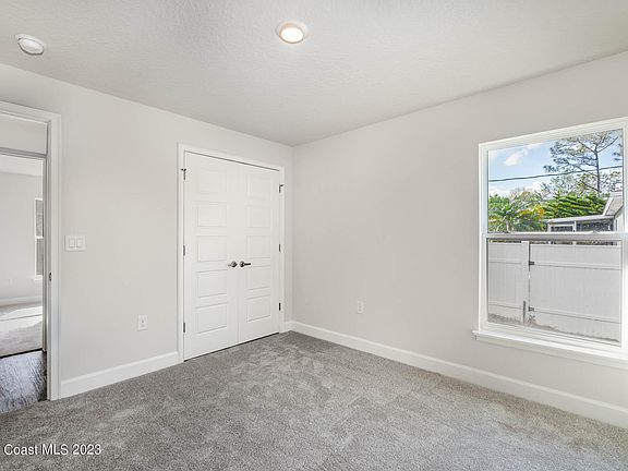4th image of 1106 Raywood St SE