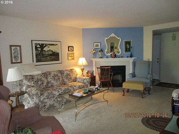 3rd image of 2618 SE Baypoint Dr Unit 11
