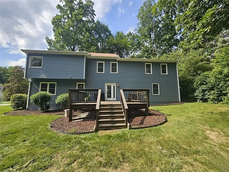 290 Oakmere Dr — Photo 22