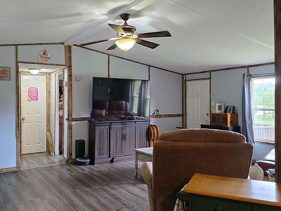 5th image of 20331 NW 71st Pl