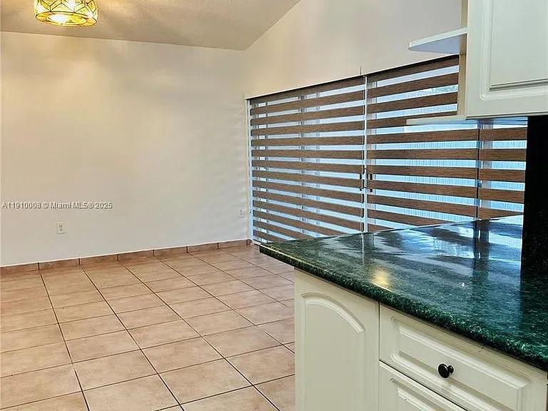 1101 NW 134th Pl — Photo 8