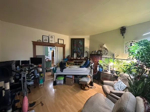 3221 Vine St, Cincinnati, OH