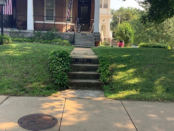 3rd image of 5166 Waterman Blvd APT 1R
