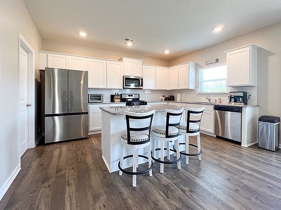 5th image of 3268 Rolling Meadow Way NE