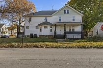 1st image of 401 Kenyon Ave #202