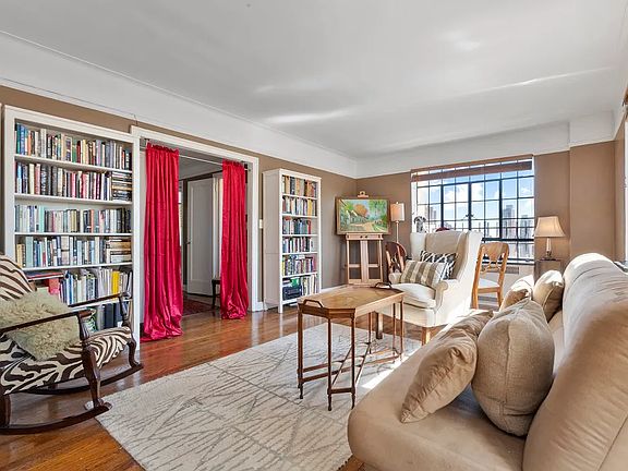 5th image of 10 Park Ave #27D