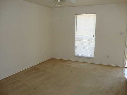 2nd image of 4410 Sylvia Dr APT C