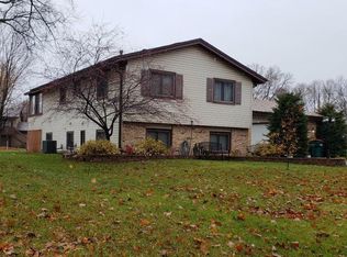 624 91st Ave NE, Blaine, MN 55434