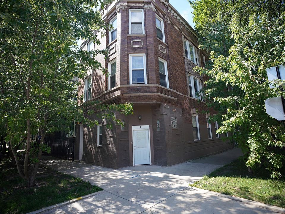 1st image of 1358 N Artesian Ave #1