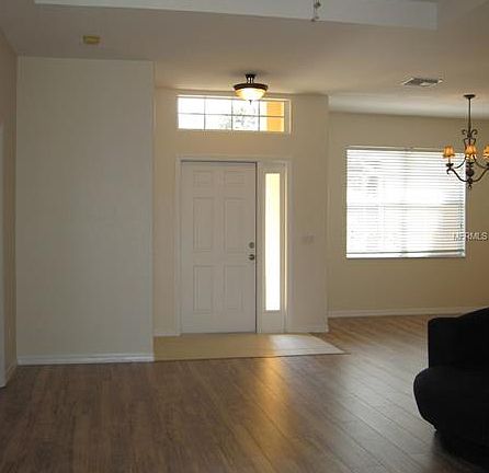 4th image of 3234 Colfax Ln
