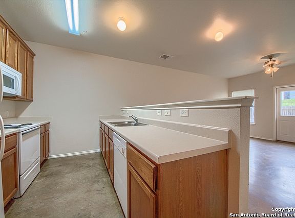 3rd image of 10822 Mathom Lndg APT 4
