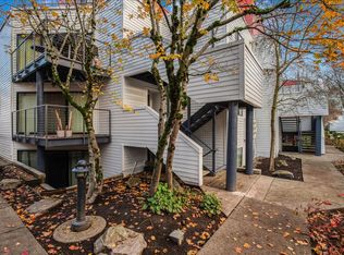 720 NW Naito Pkwy APT D21, Portland, OR 97209