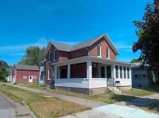 402 E 8th St, Winona, MN 55987