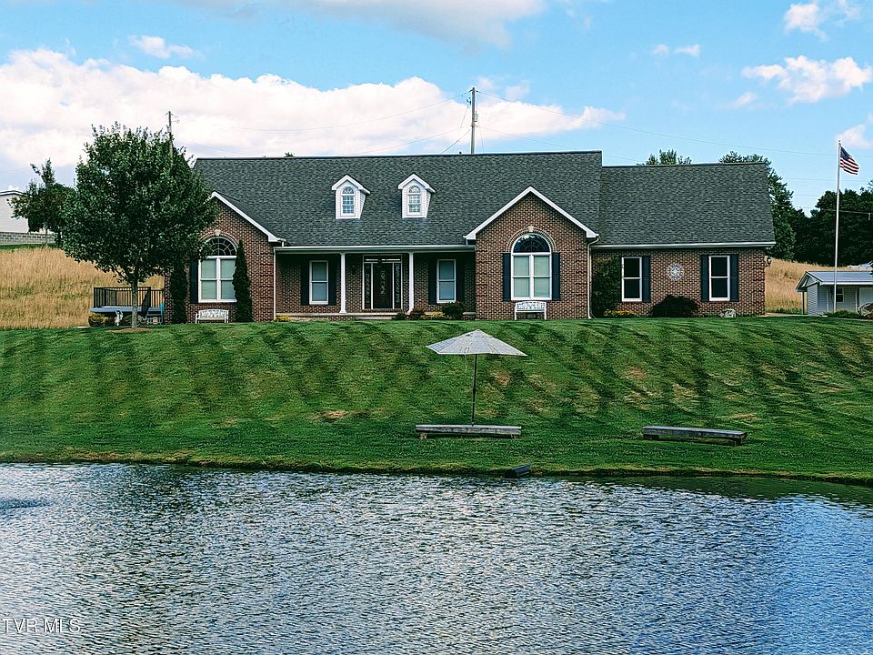 1st image of 163 Dixie Rd