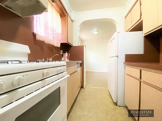 Rented by ZealEstate Group Inc | media 13