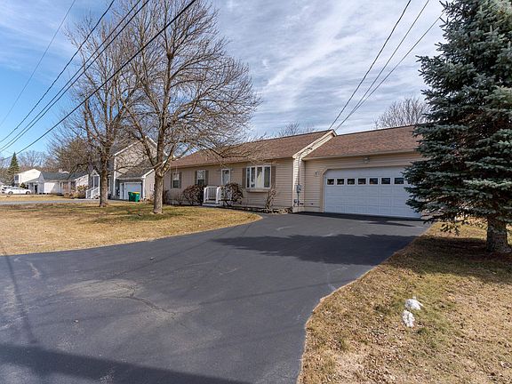 5th image of 19 Fortier Drive