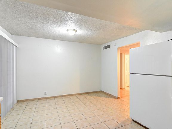 3rd image of 5135 E Harmon Ave