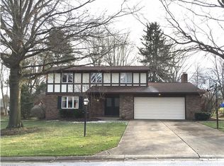 2194 Beechmoor Dr NW, North Canton, OH 44720