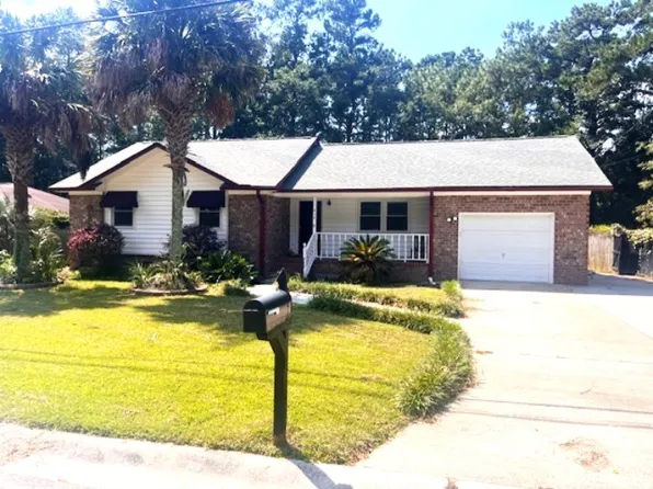 416 Longleaf Dr, Summerville, SC 29483