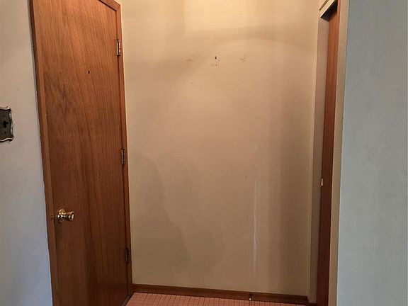 3rd image of 10116 Pinehurst Dr