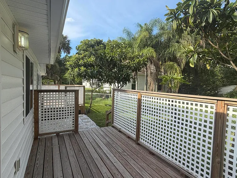 736 W King St #A — Photo 16