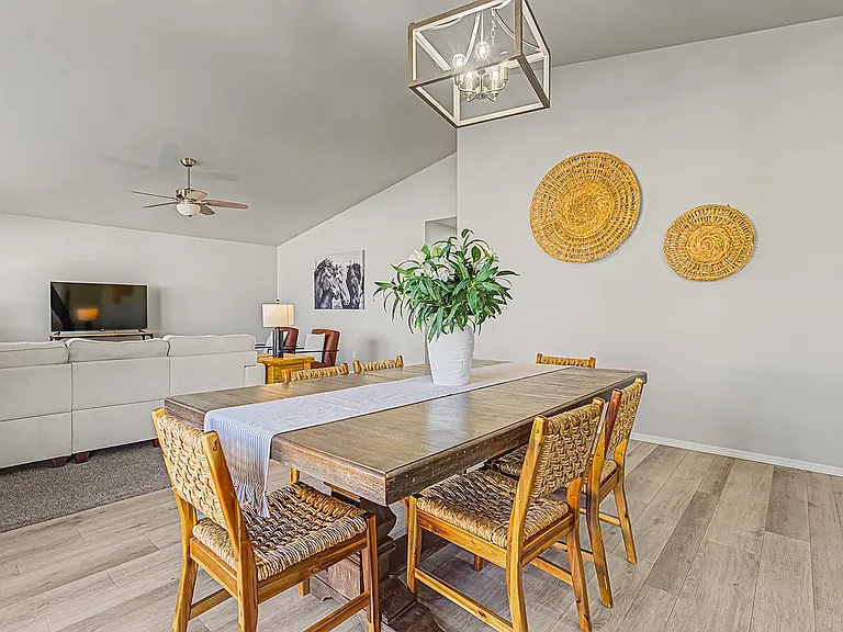 2742 W Balboa Dr — Photo 38
