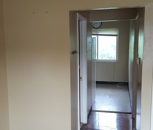 3rd image of 8536 N Broadway APT D