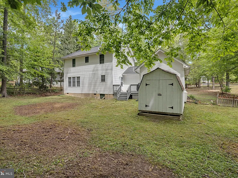 583 Norwich Dr — Photo 35