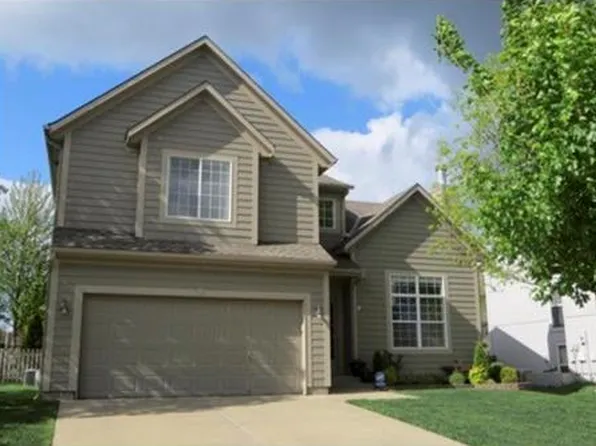 16510 W 157th Ter, Olathe, KS 66062