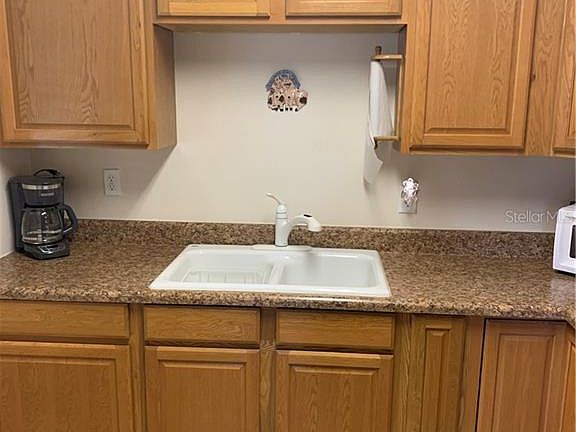 5th image of 745 Baywood Cir