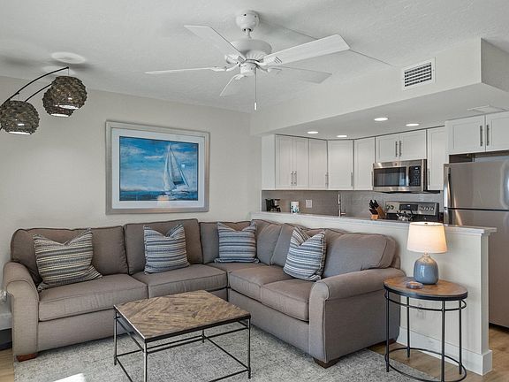 4th image of 2230 Camino Del Mar Dr #2B2