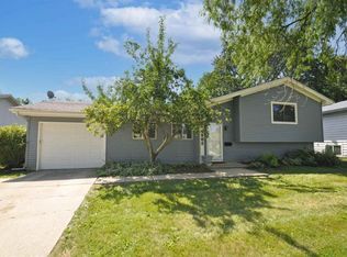 1962 Broadford Dr, South Bend, IN