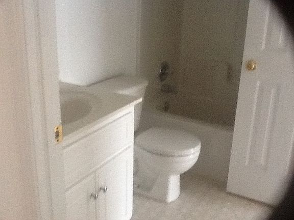 Hall/2nd bdrm bath