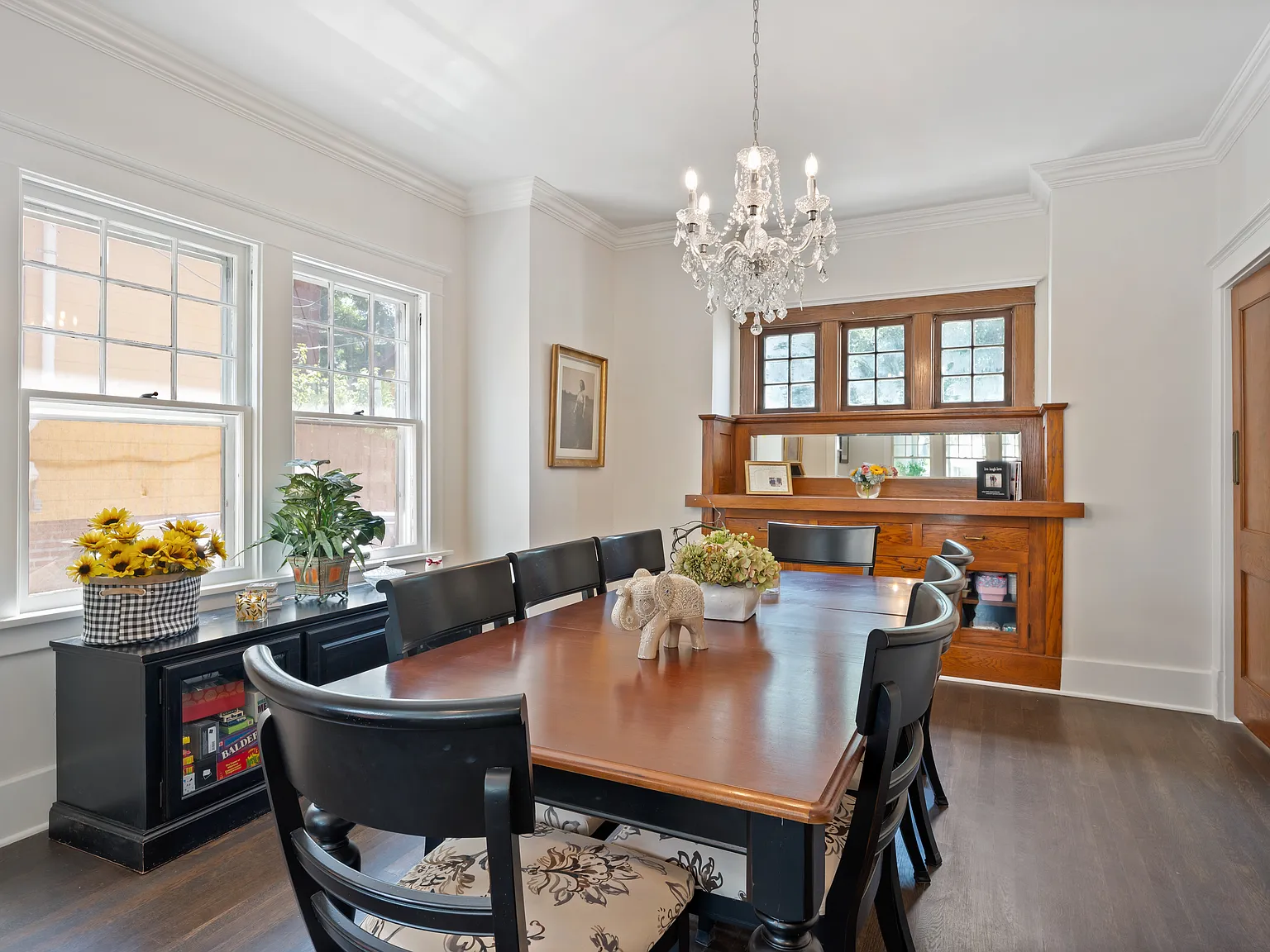 4 bed, 1886 sqft, $2,800 — Photo 2