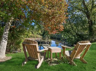 105 Swezey St, Patchogue, NY 11772