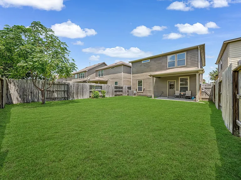 15815 Grey Boulder Dr — Photo 22