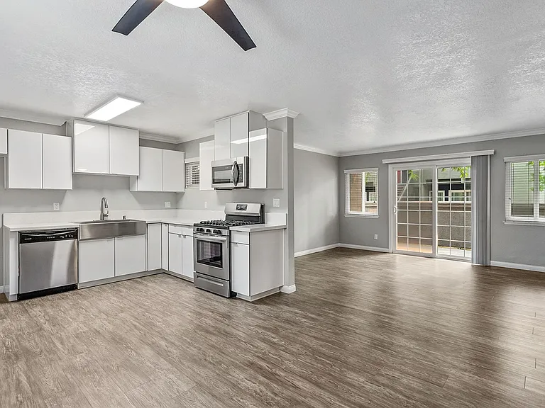 Solara Apartment Homes — Photo 26