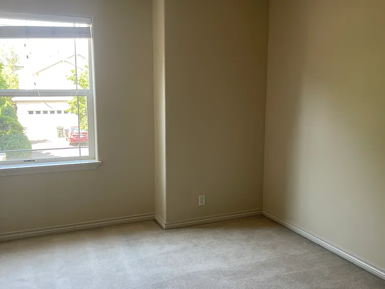 13432 NW Hartford St — Photo 19
